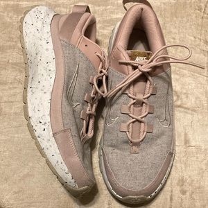 Nike Crater Remixa Sneakers in Pink Oxford Summit White